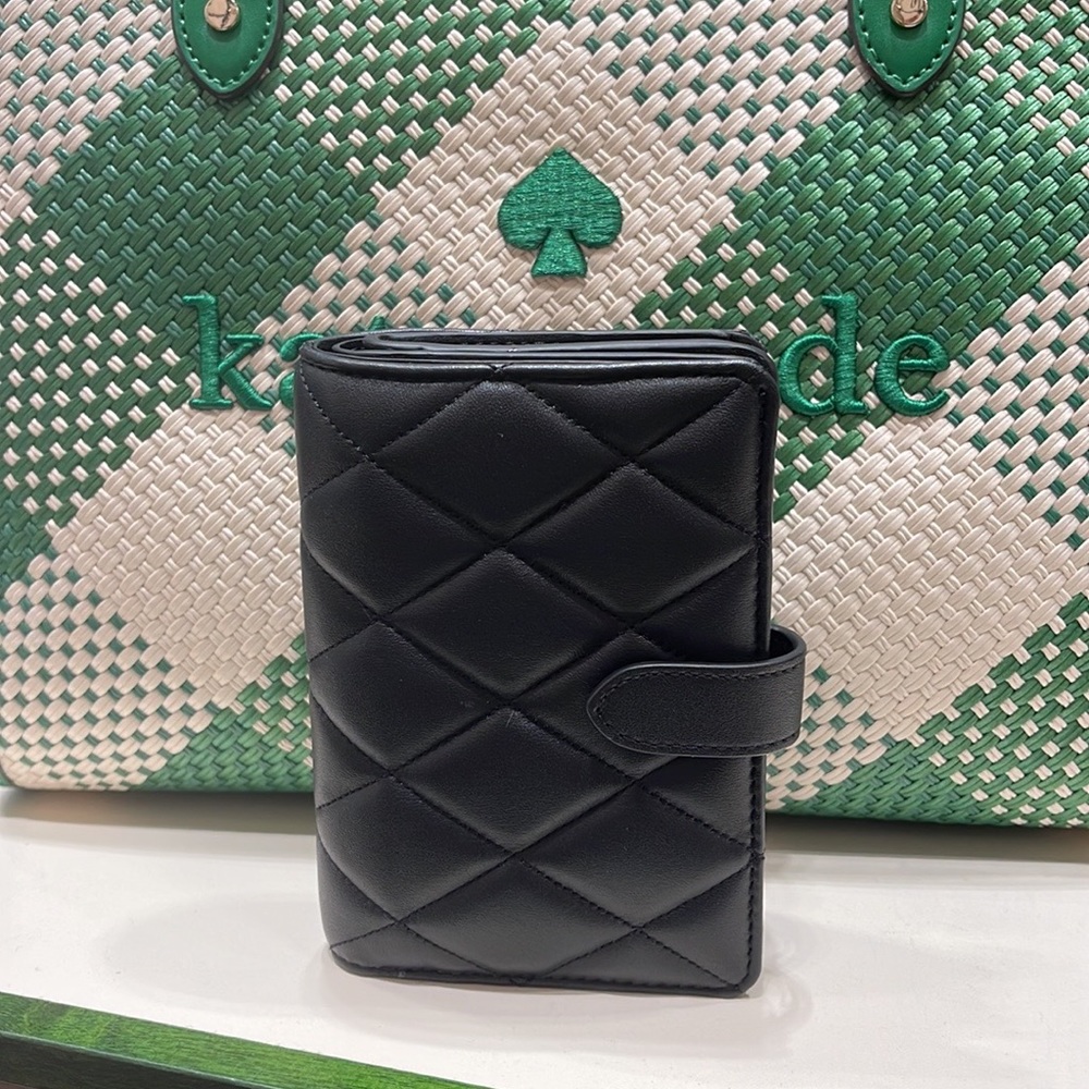 Kate Spade Carey Medium Compartment Bifold Wallet
COLOR: Black
NWT - Picture 6 of 16